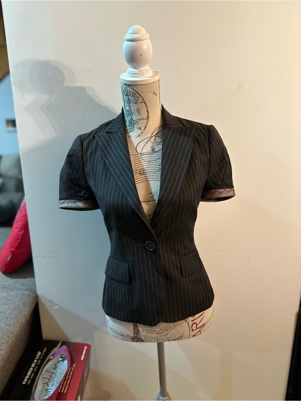 BCBGMaxAzria Brown Pinstripe Short-Sleeve Tailored Blazer